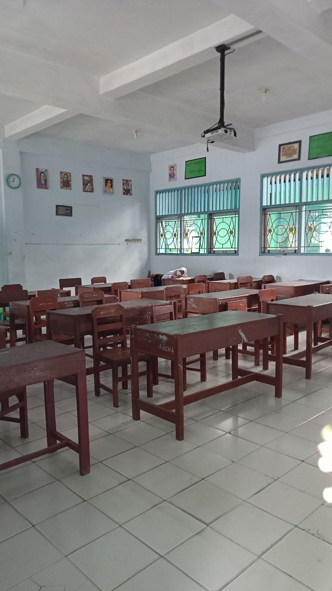 Ruang Kelas 1-6 